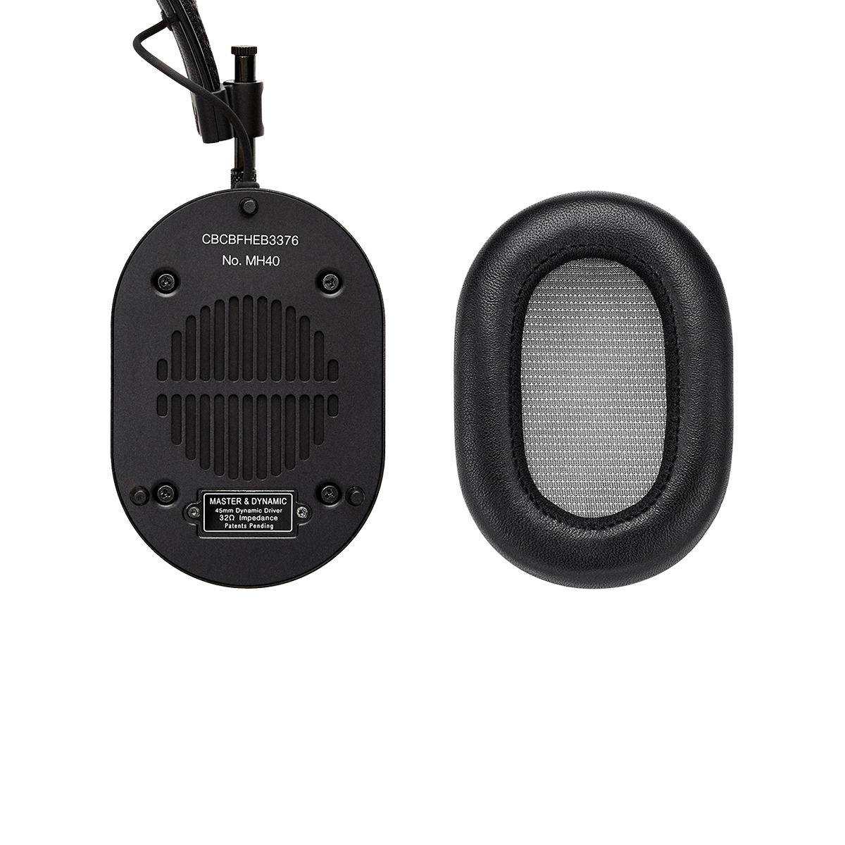 Detailed view of a magnetically replaceable lambskin ear pad next to the MH40 Wired Headphones earcup | gallery MH40B9