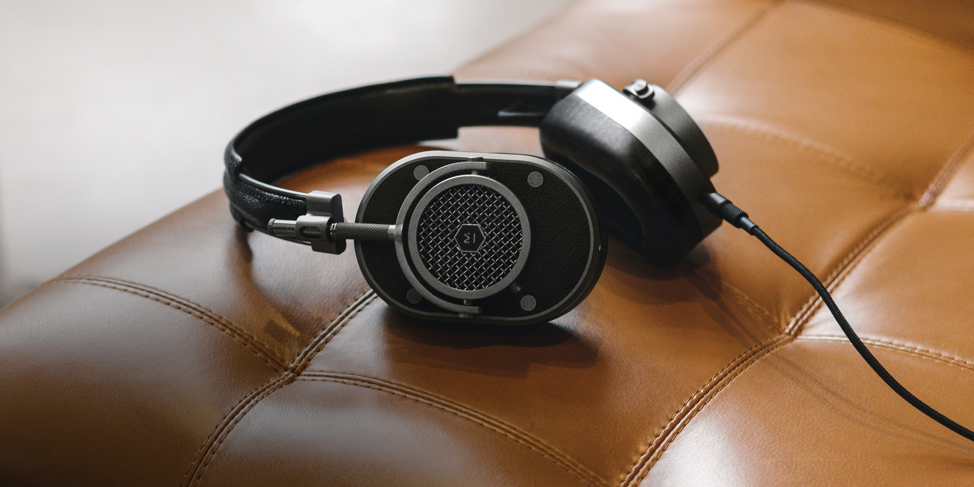 MH40 Wired Headphones
